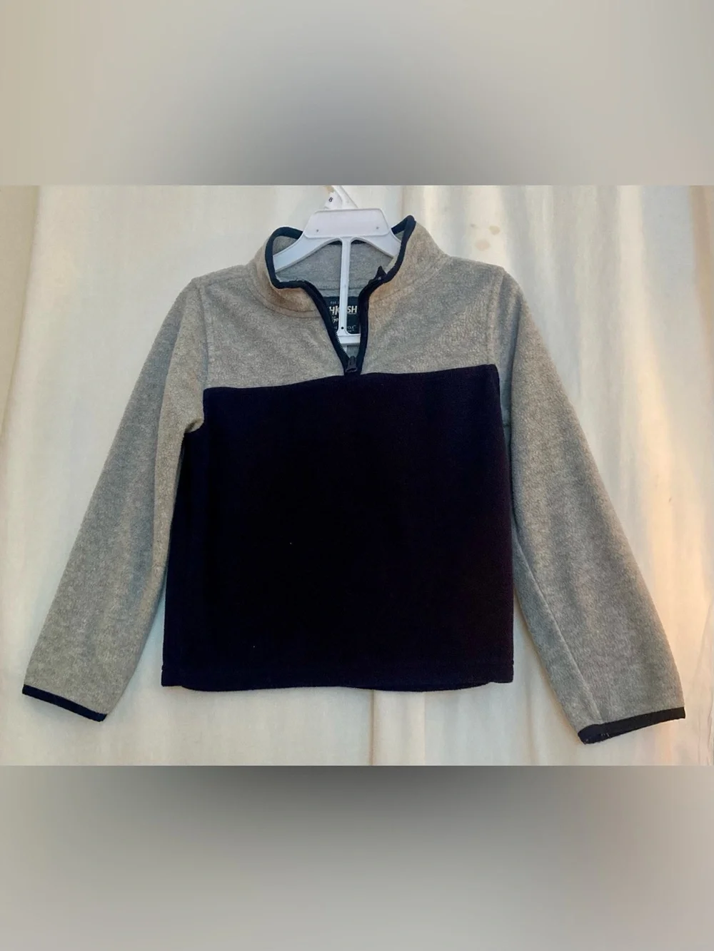 OshKosh B'gosh Two-Tone Navy and Gray Quarter-Zip Fleece Size 6